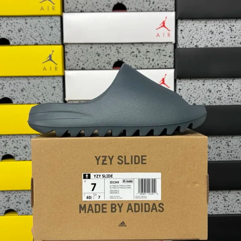 Yeezy Slide Onyx