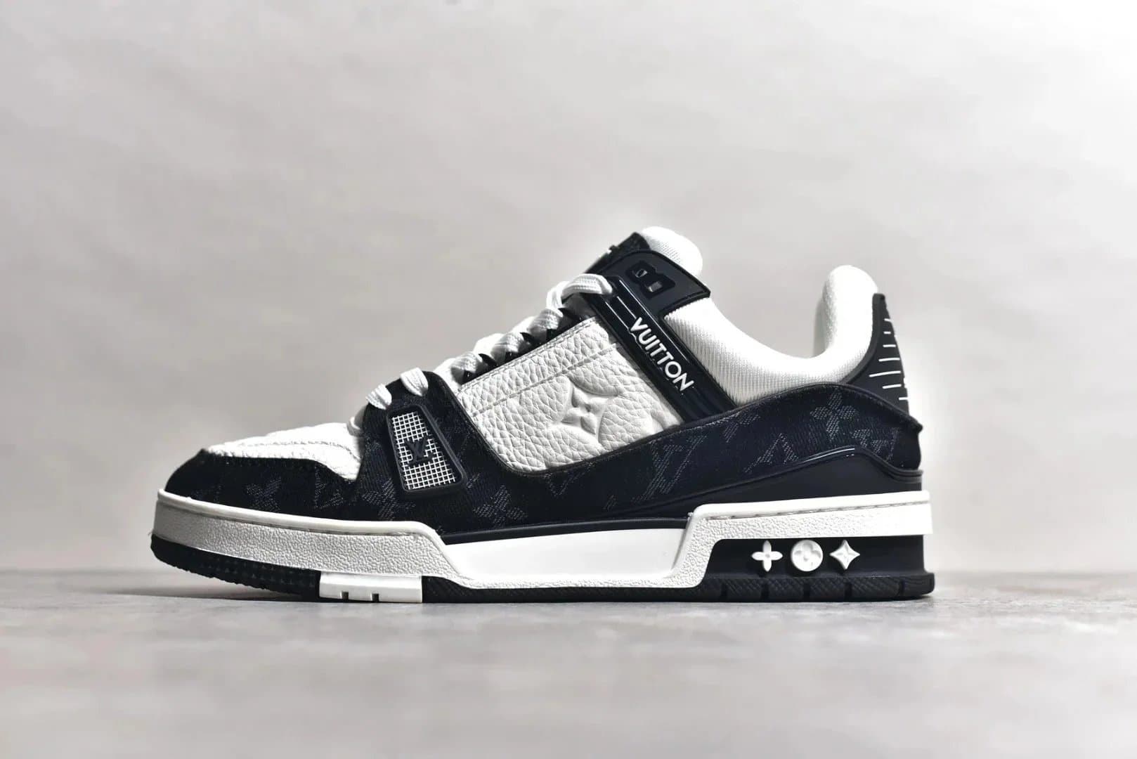 Louis Vuitton LV Trainer Monogram Denim — AM版本 Trainer · 黑牛仔 1A9JG9