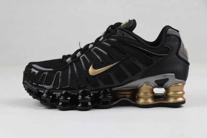Nike Air Max Plus Triple Black — 2-16