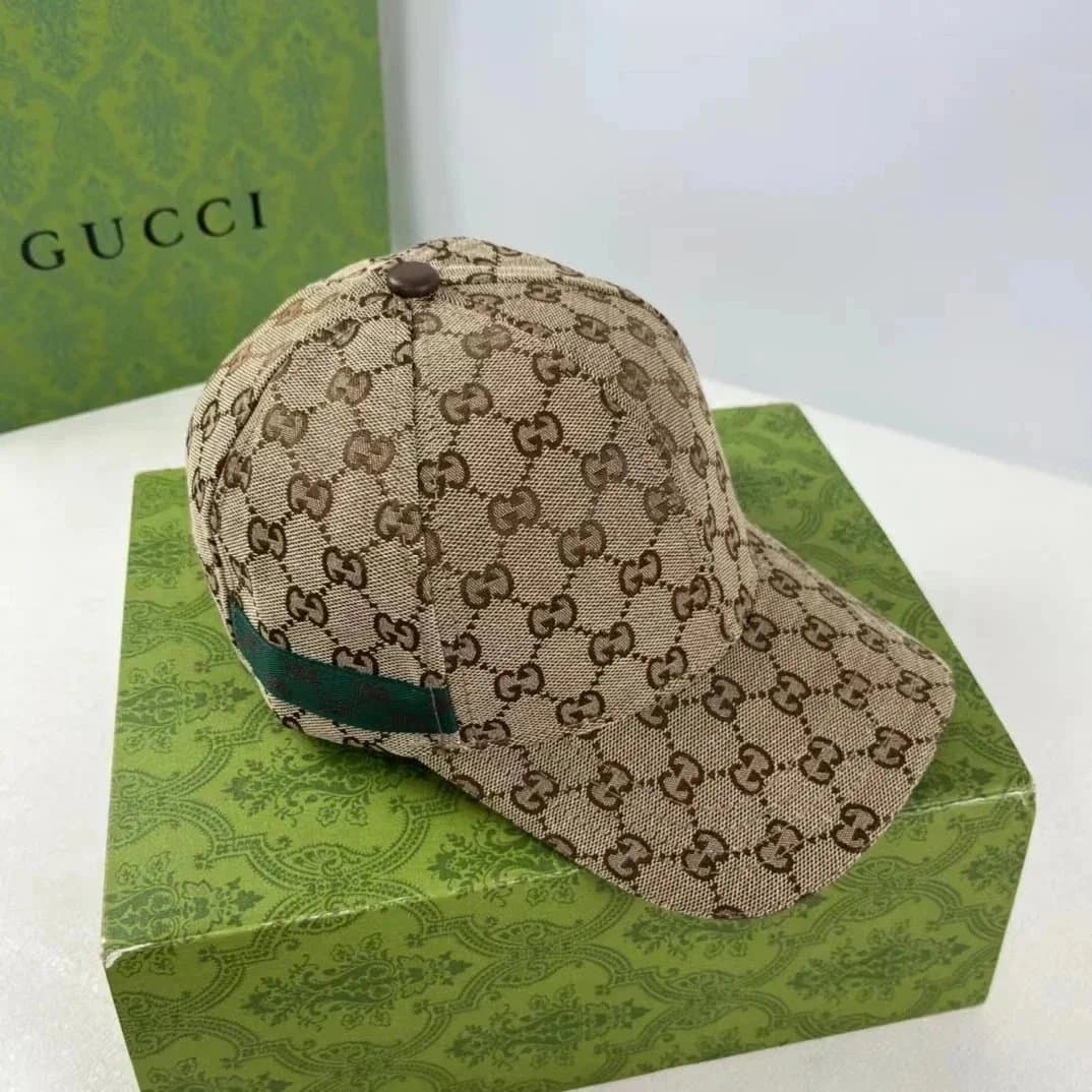 Gucci Baseball Cap GG Supreme