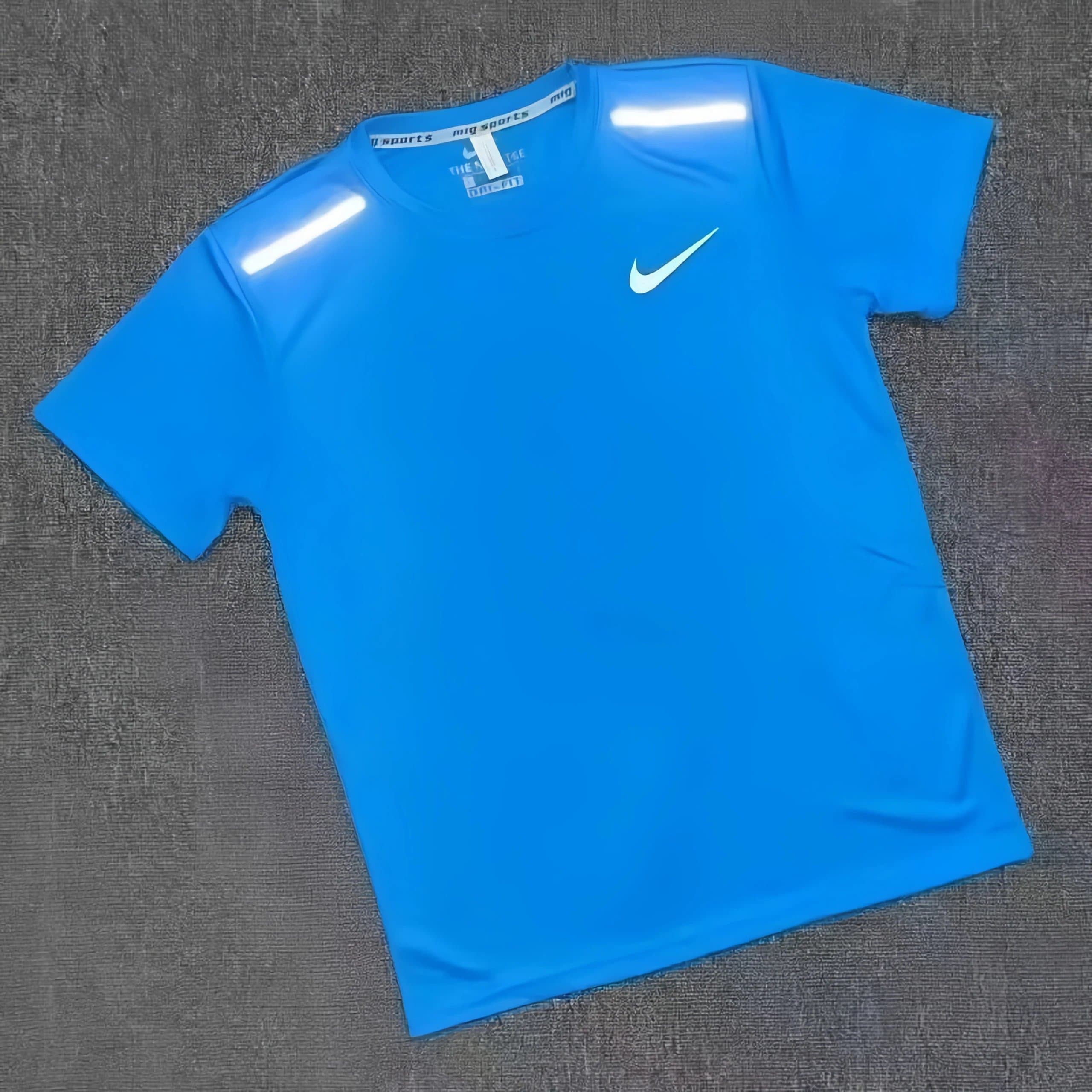 Nike Training Set Reflective Stripe — 15