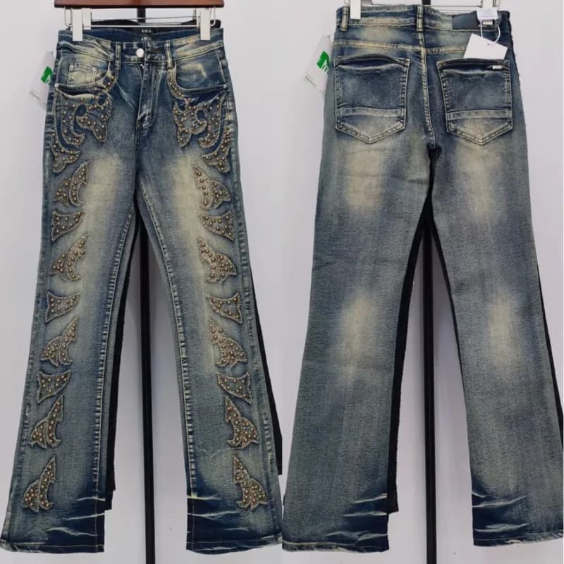 Straight-Leg Jeans Light Wash Distressed — M909