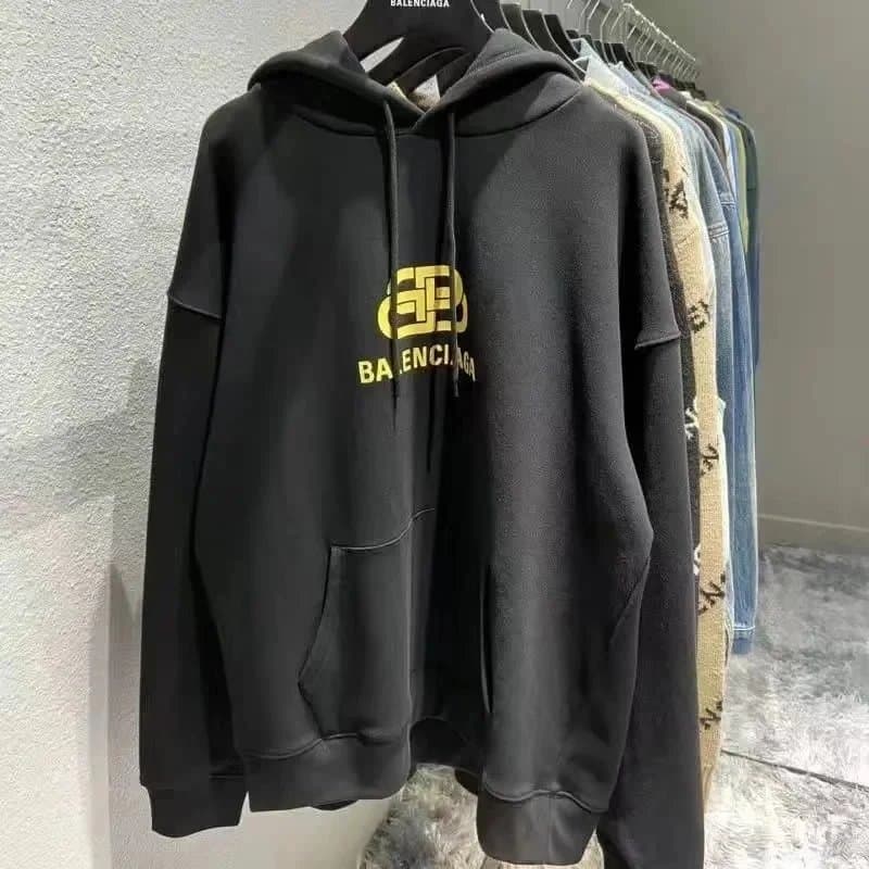Balenciaga Long-Sleeve Tee Logo Print — 35