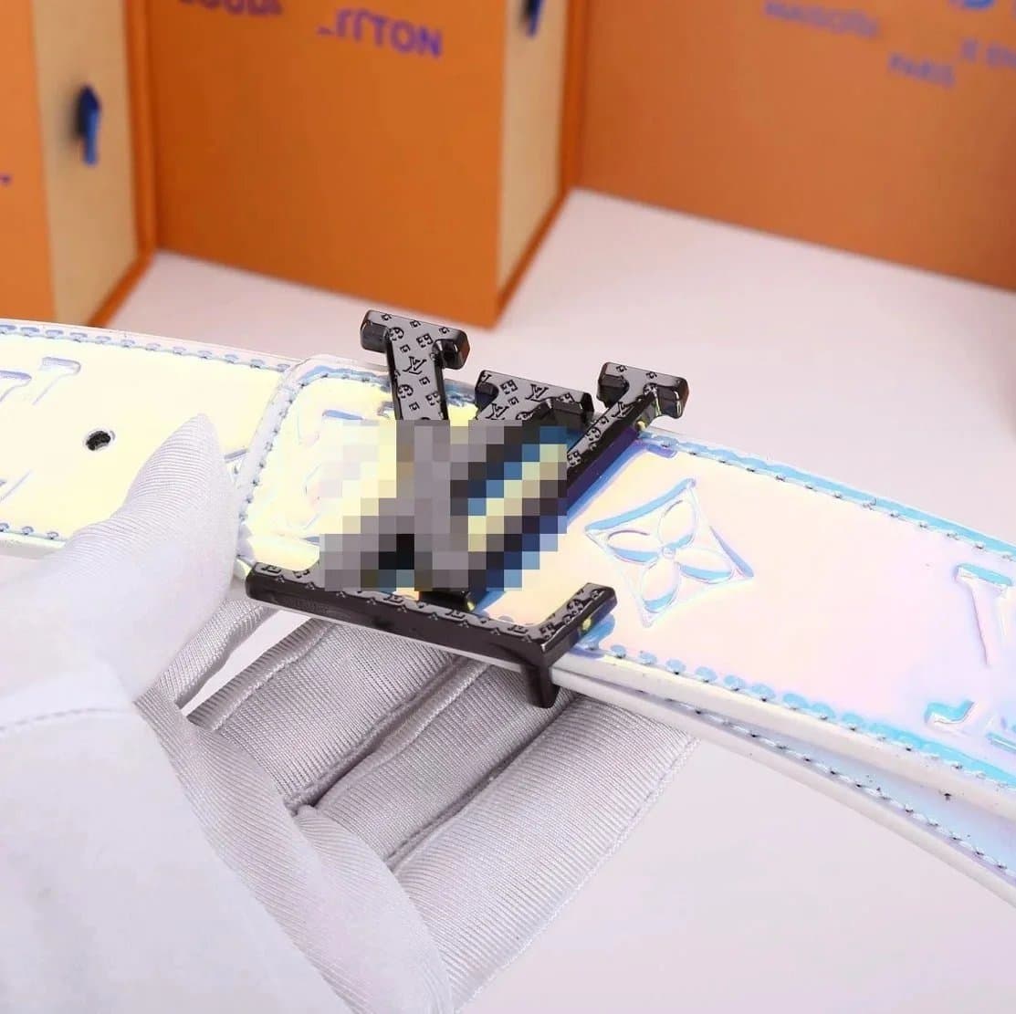 Louis Vuitton LV Initiales Wallet Monogram Eclipse — 黑扣