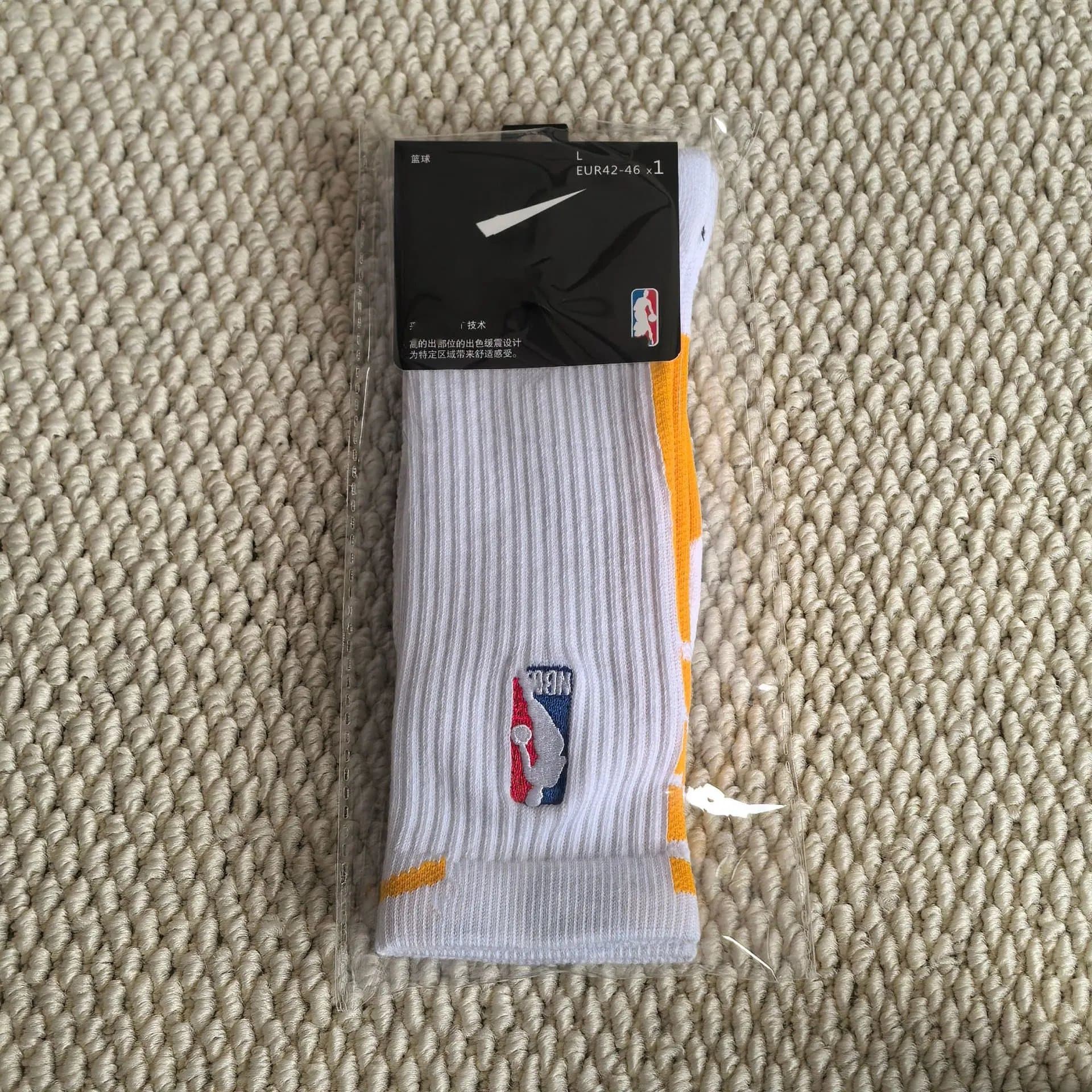 Nike NBA Crew Socks NBA Logo — 40-45 · 长筒篮球袜白黄