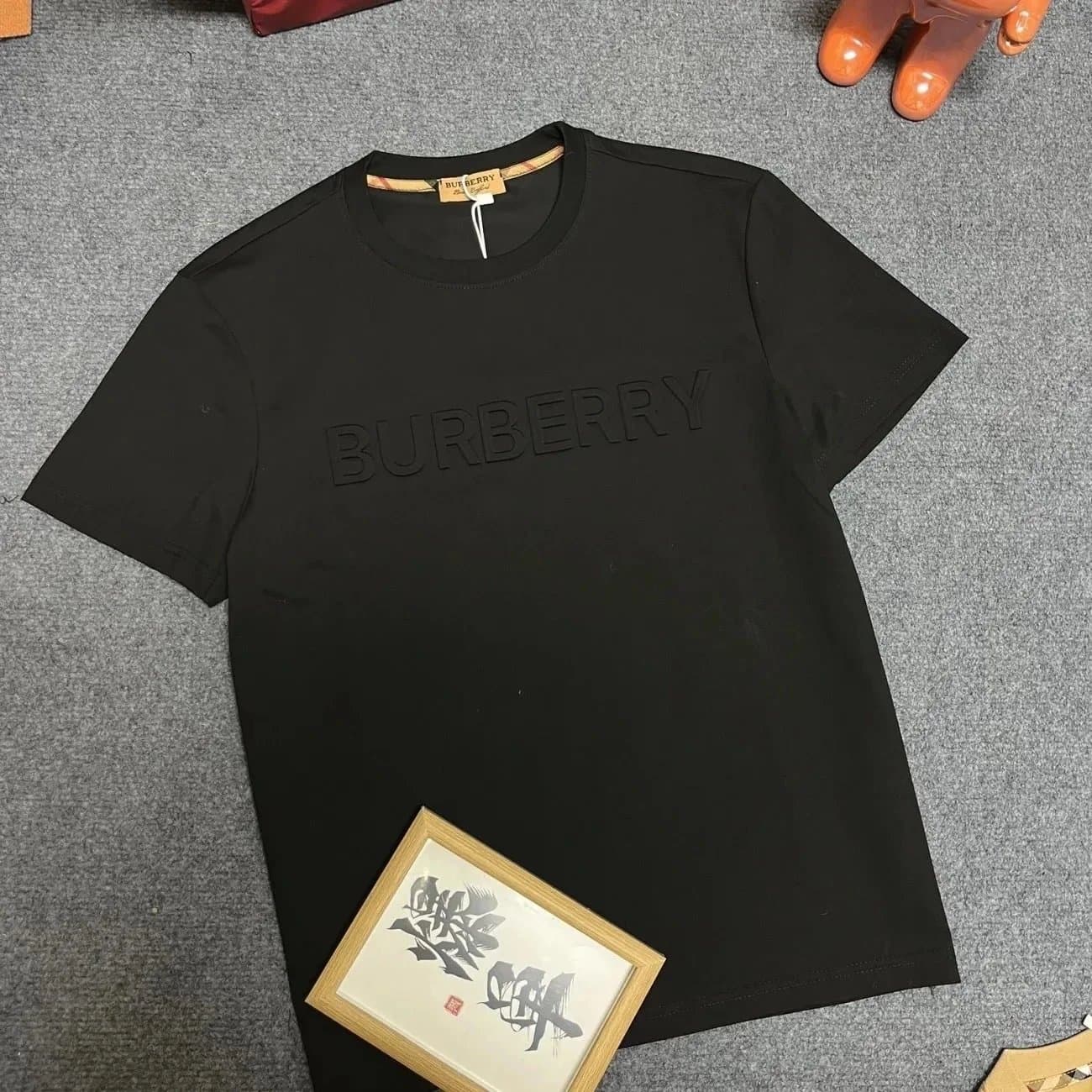 Burberry Logo T-Shirt Embossed Logo