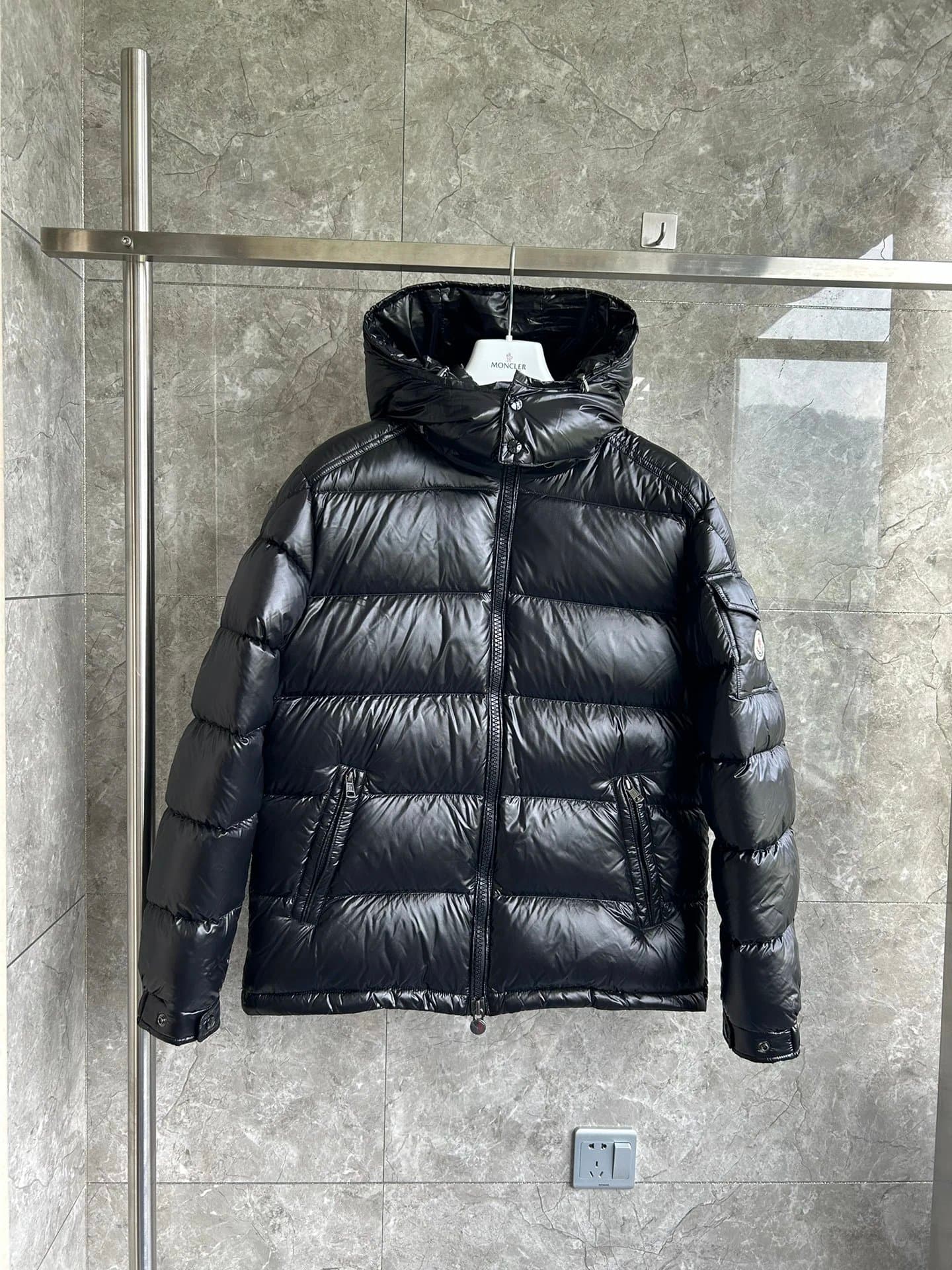 Moncler Maya Shiny Nylon — 黑色  Black