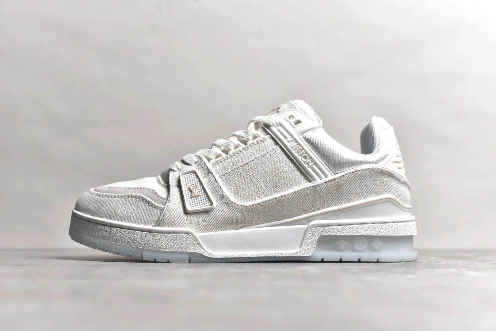 Louis Vuitton LV Trainer Monogram Denim — AM版本 Trainer · 白色牛仔布 1A9G4Z
