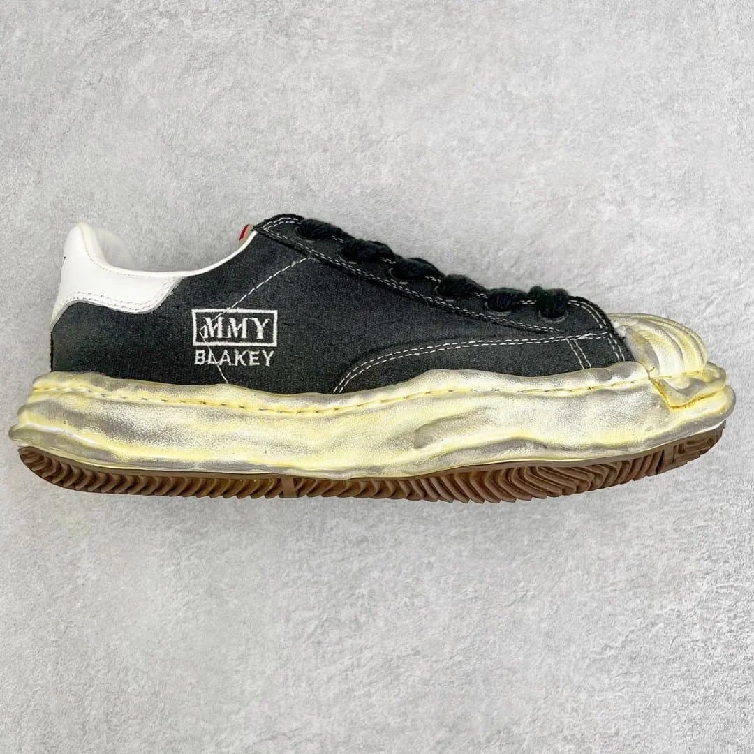 Mastermind Japan Sneaker MMY Blakey