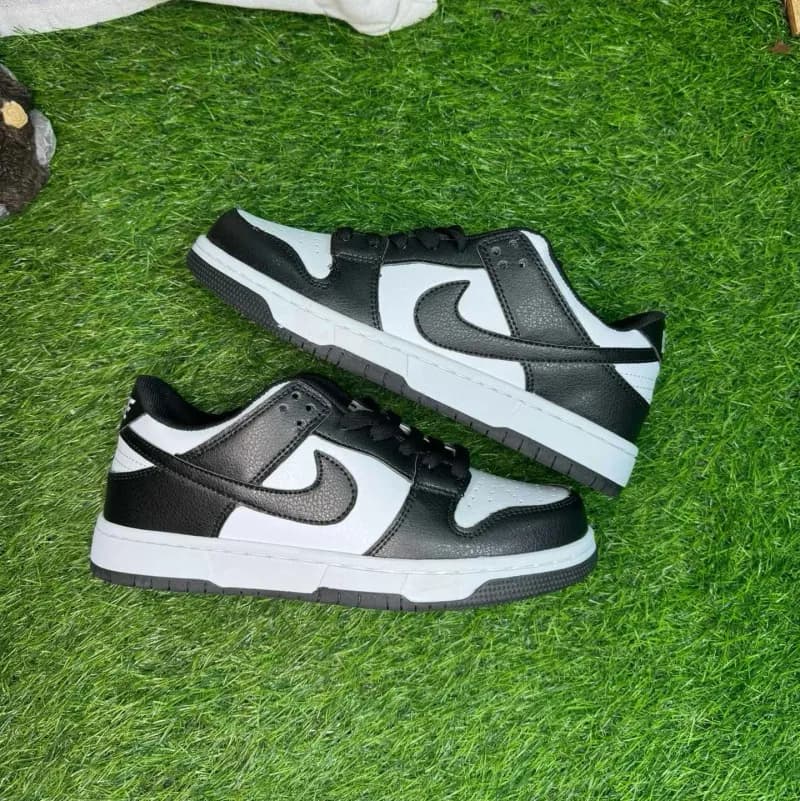 Nike Dunk Low Panda