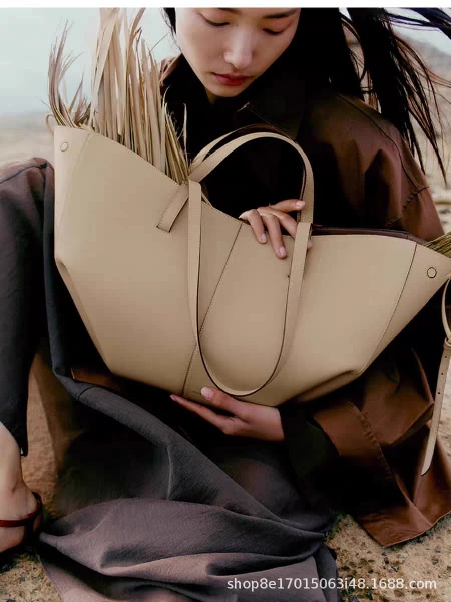 Loewe Hammock Tote Mini