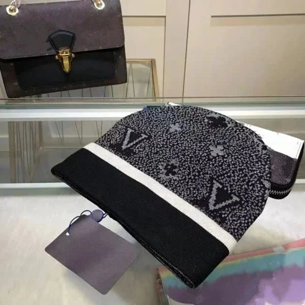 Louis Vuitton Monogram Shawl Black with Blue Trim — L-09