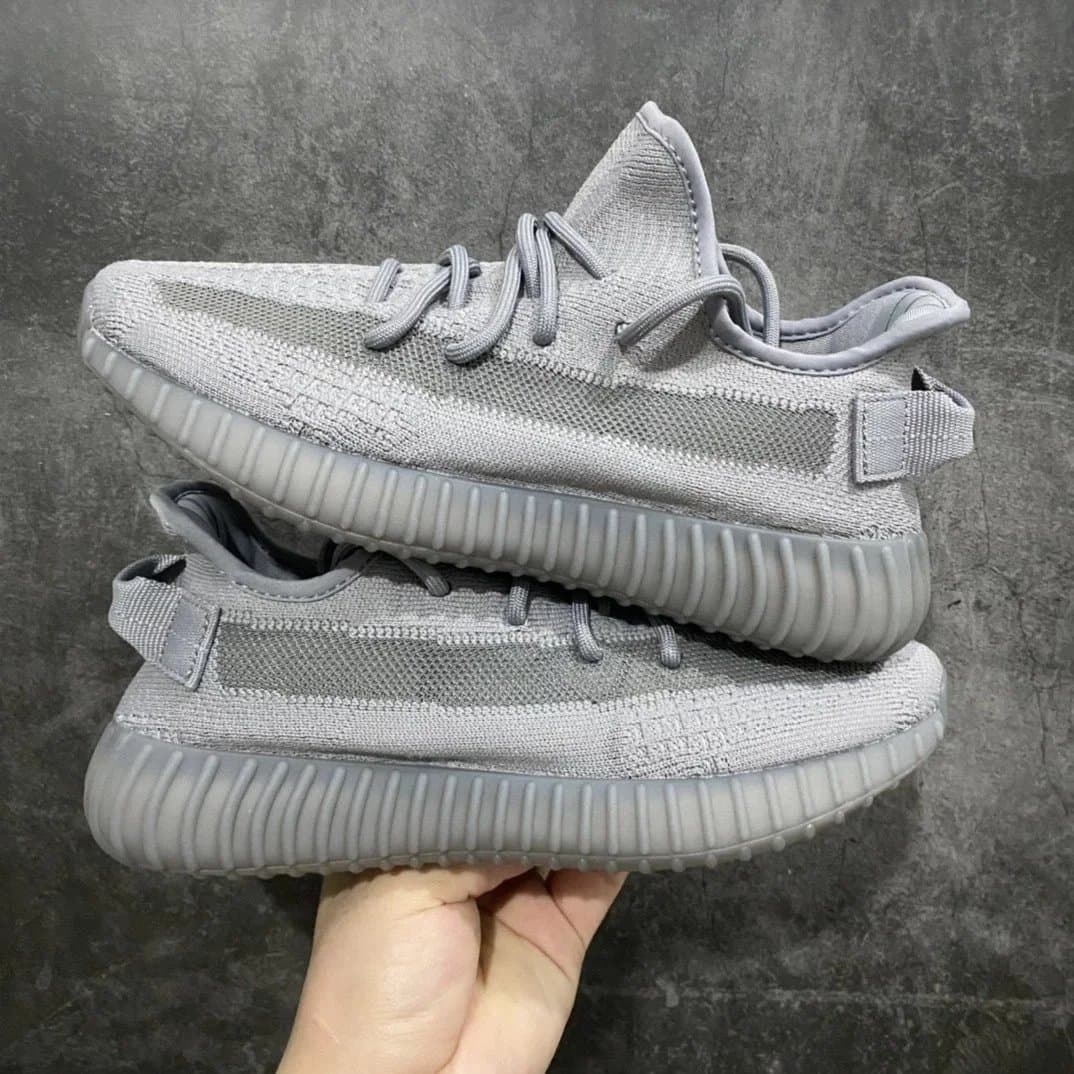 Yeezy Boost 350 V2 Zebra