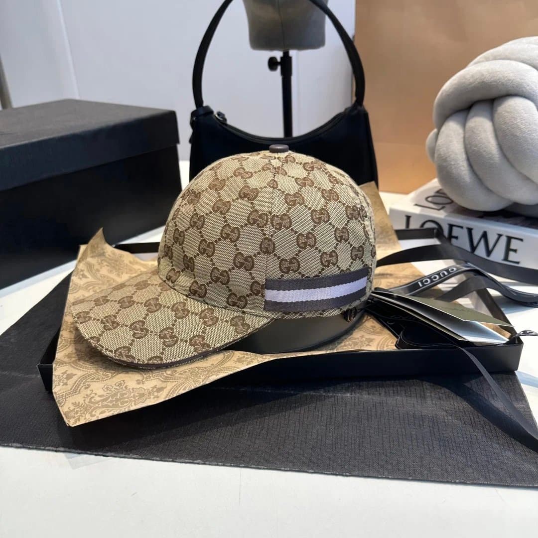Gucci Baseball Cap GG Supreme