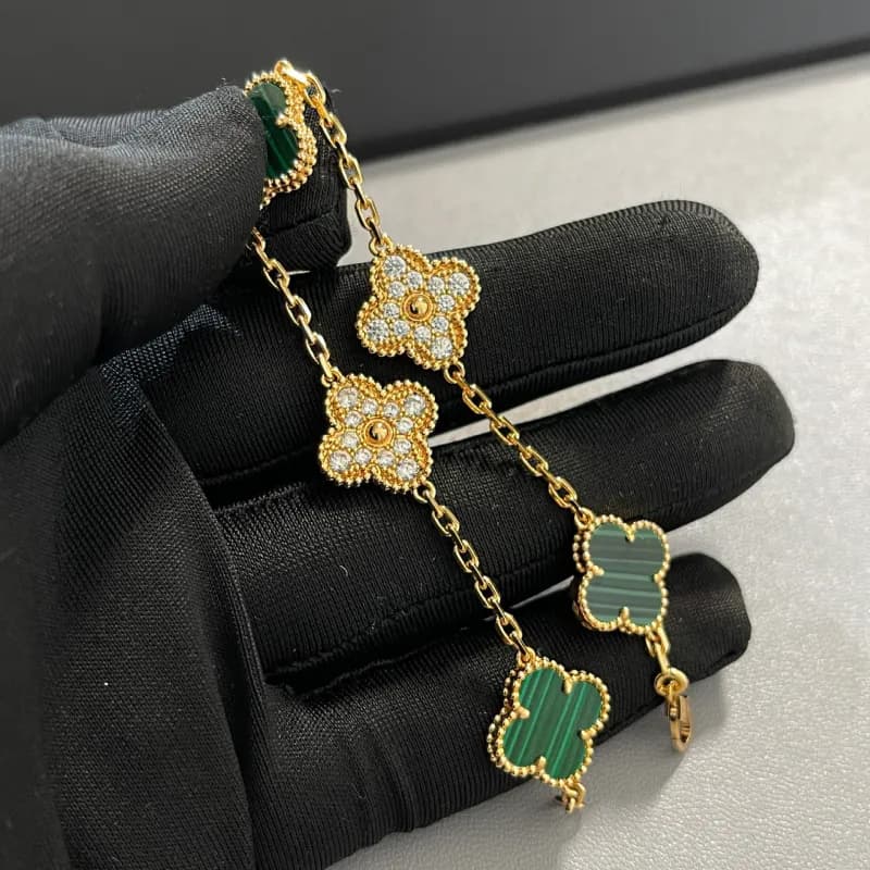 Van Cleef & Arpels Alhambra Bracelet Malachite and Diamond