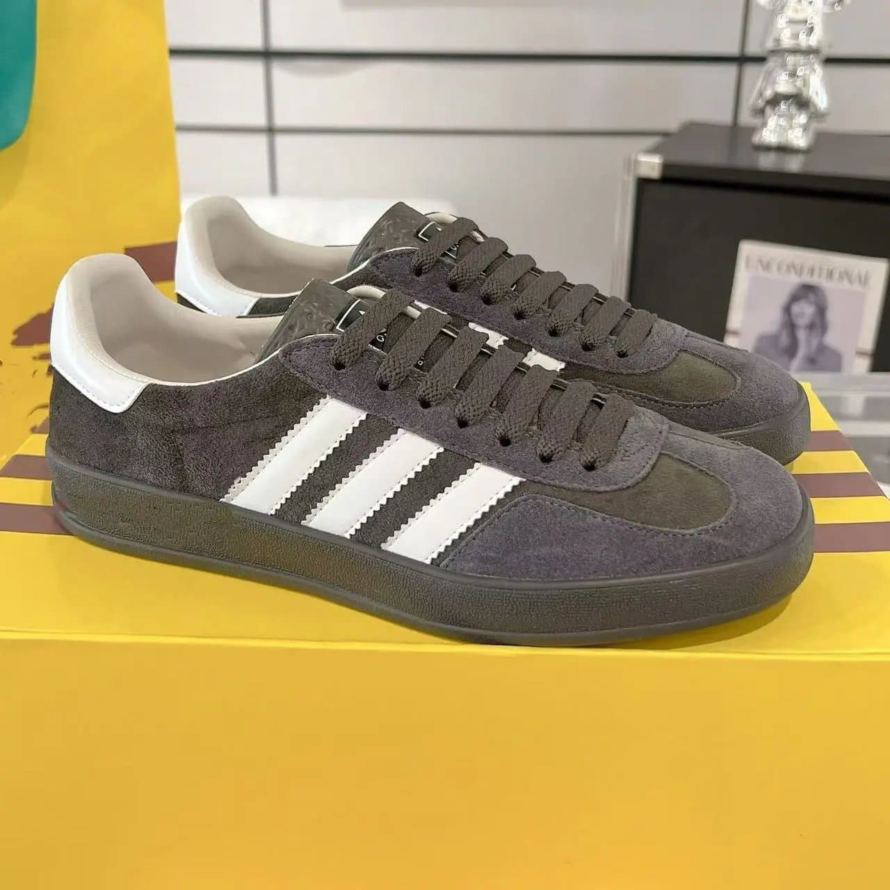 Adidas × Gucci Gazelle GG Monogram — 款式9