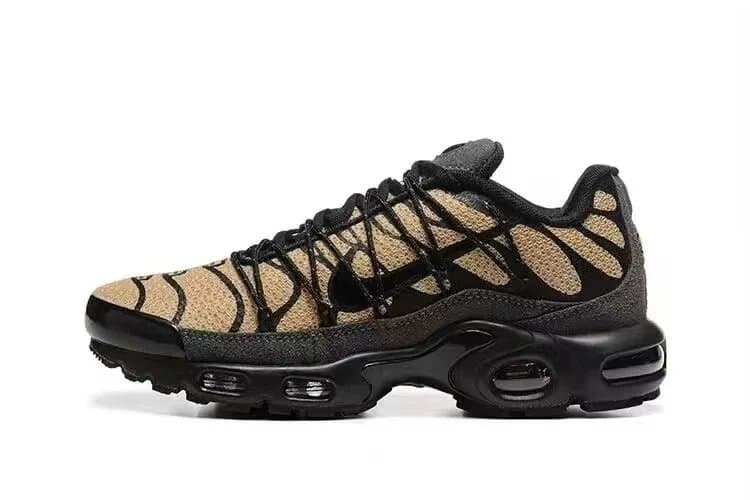 Nike Air Max Plus Triple Black — 25