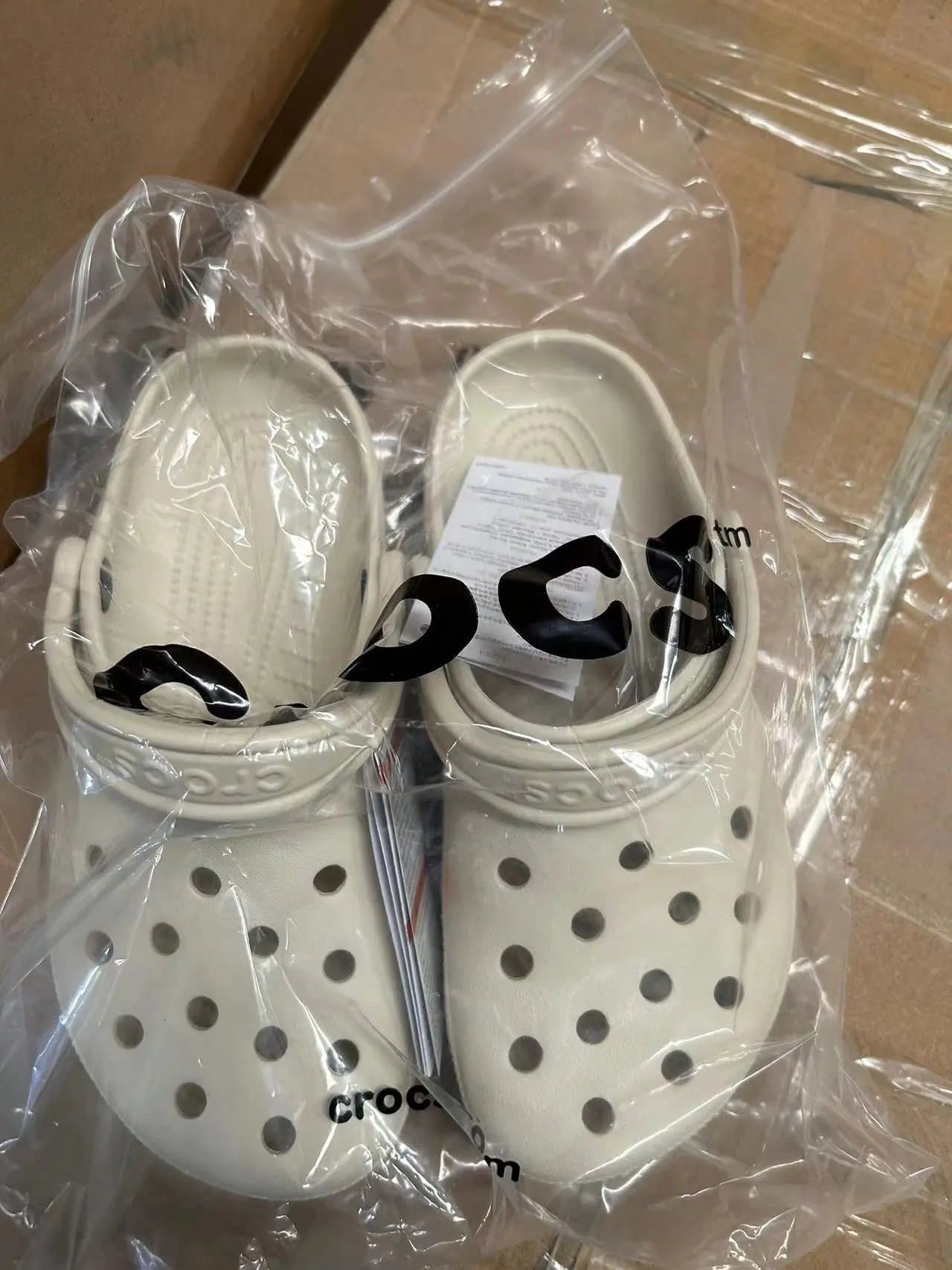 Crocs Classic Clog Mint — 骨白色