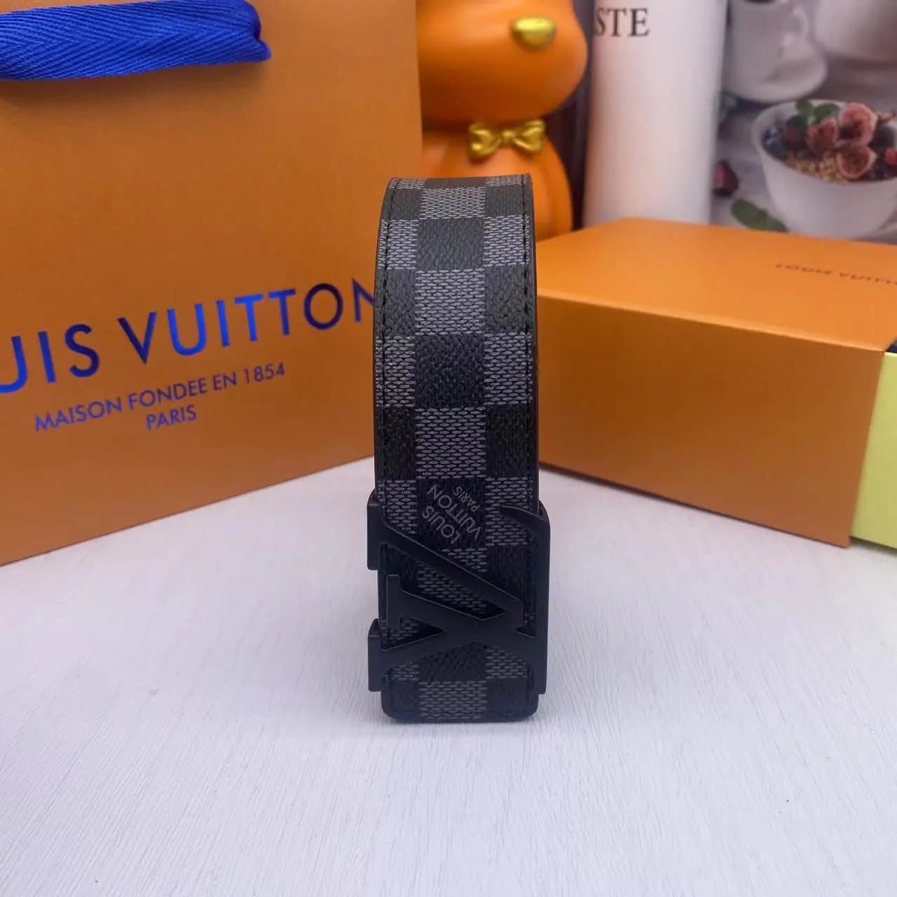 Louis Vuitton LV Monogram Belt White with Grey Print — 4-黑格黑扣