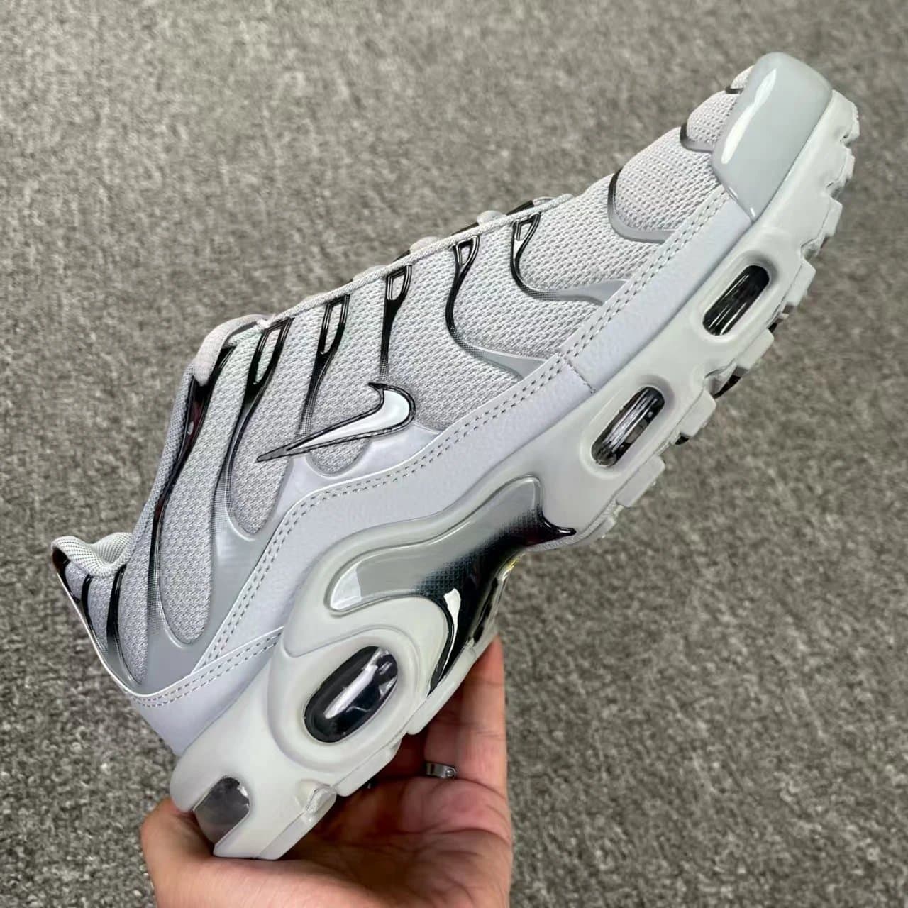 Nike Air Max Plus White Pine Green — PB版本 · Air Max Plus白灰852630-021
