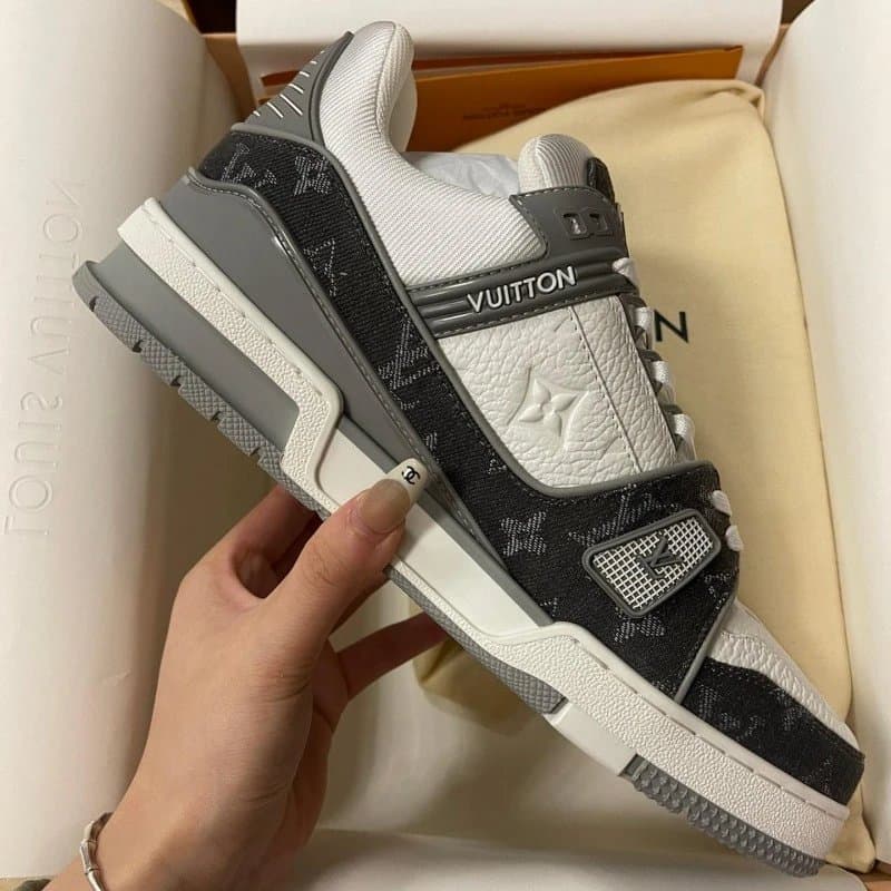 Louis Vuitton LV Trainer Monogram Blue — 31