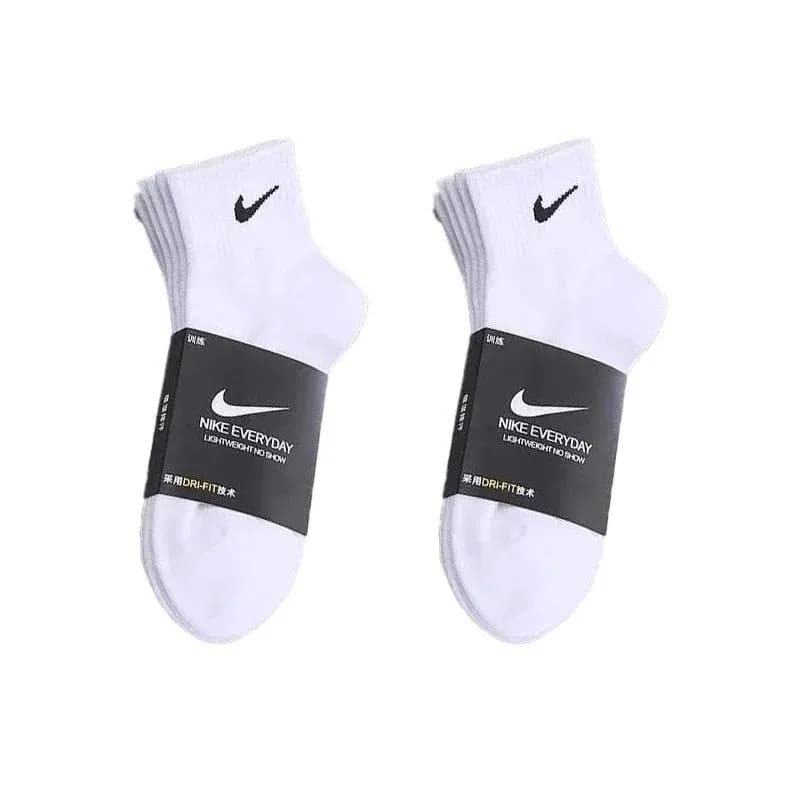 Nike Everyday Lightweight No Show No Show — two pairs of  white