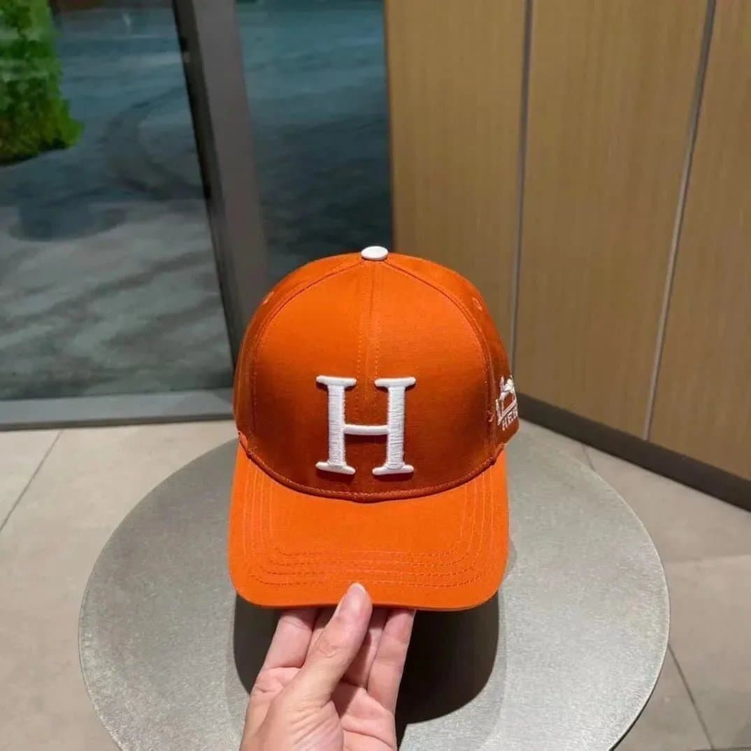 Hermès Cap H Logo