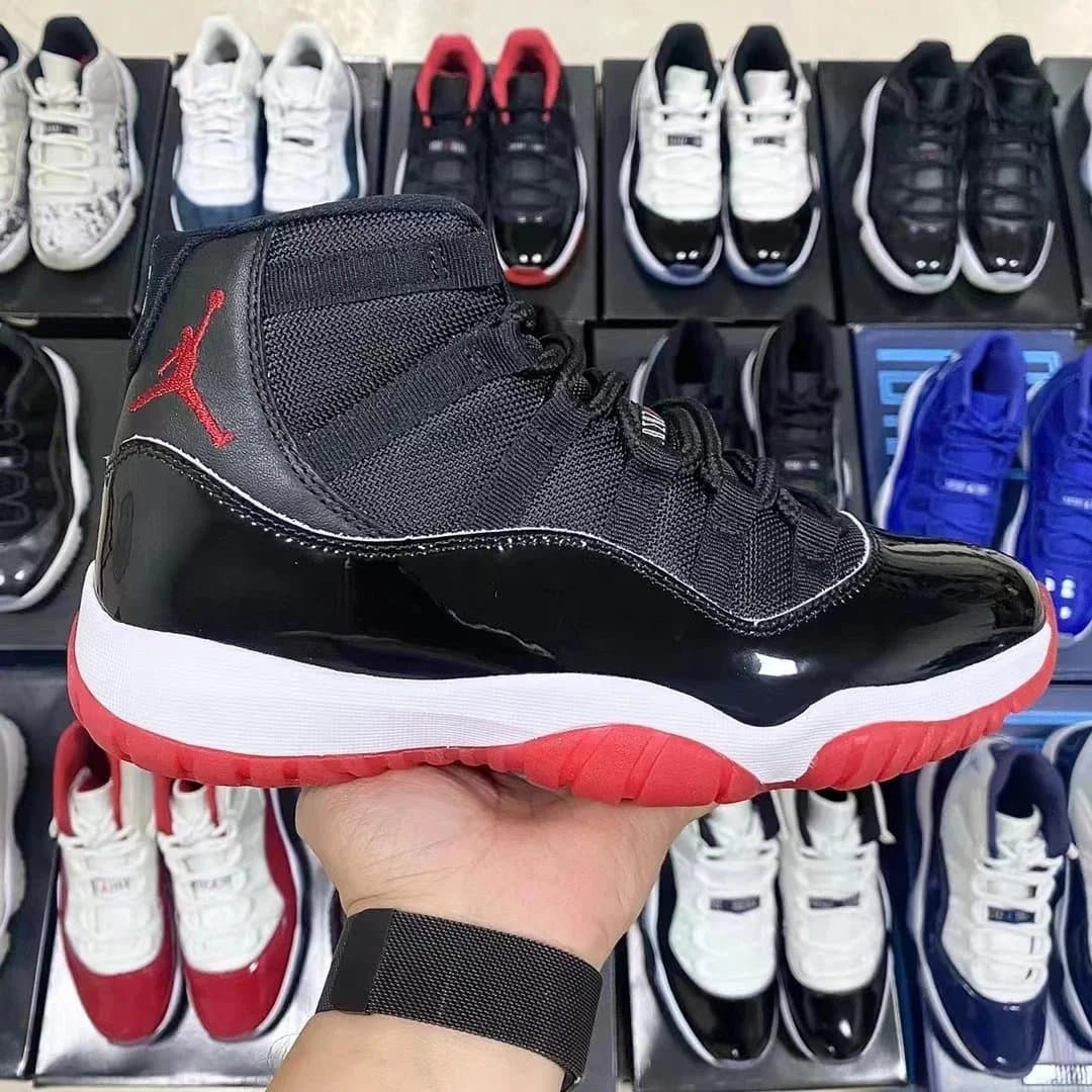 Air Jordan 11 Bred