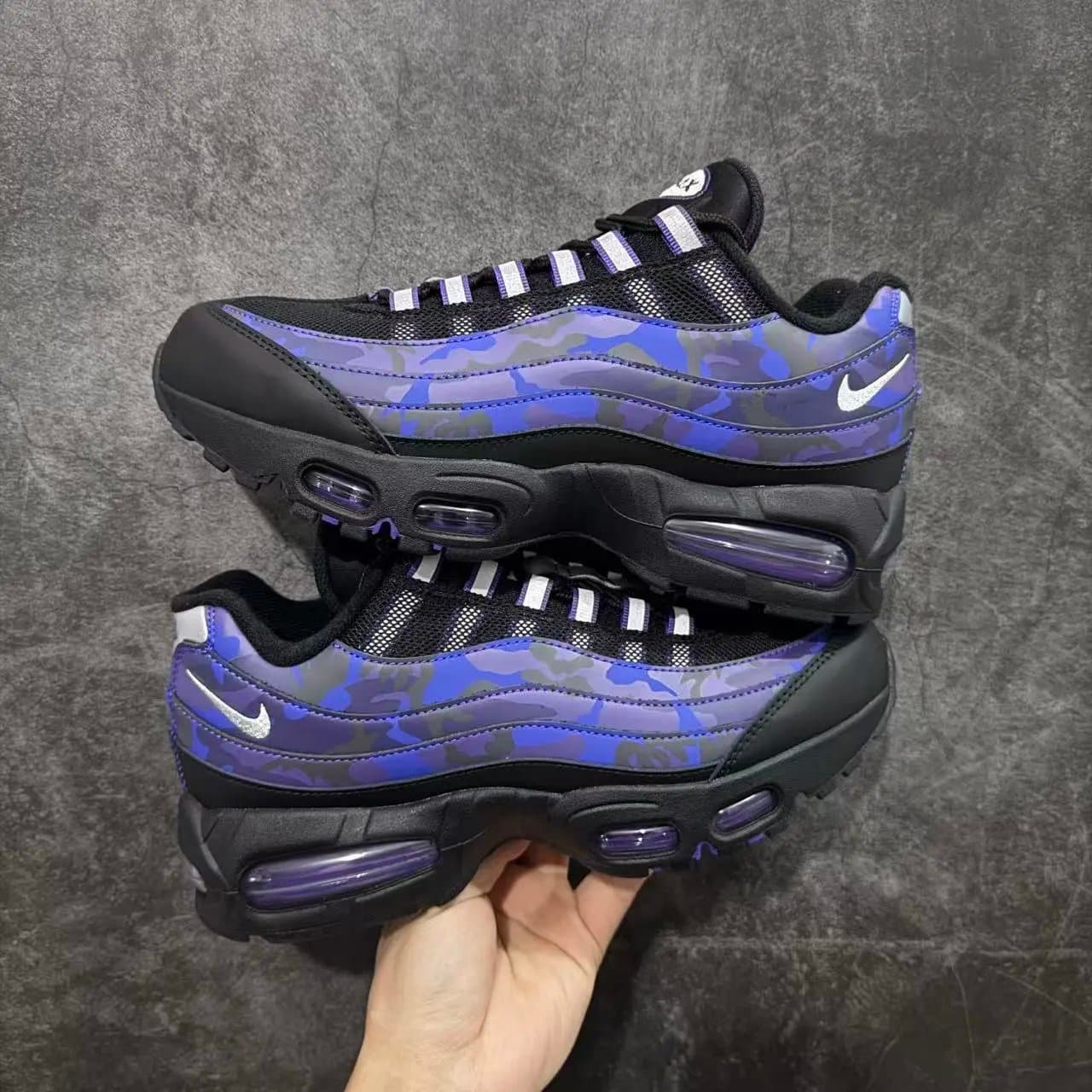 Nike Air Max 95 Travis Scott — 18-HQ1973-500