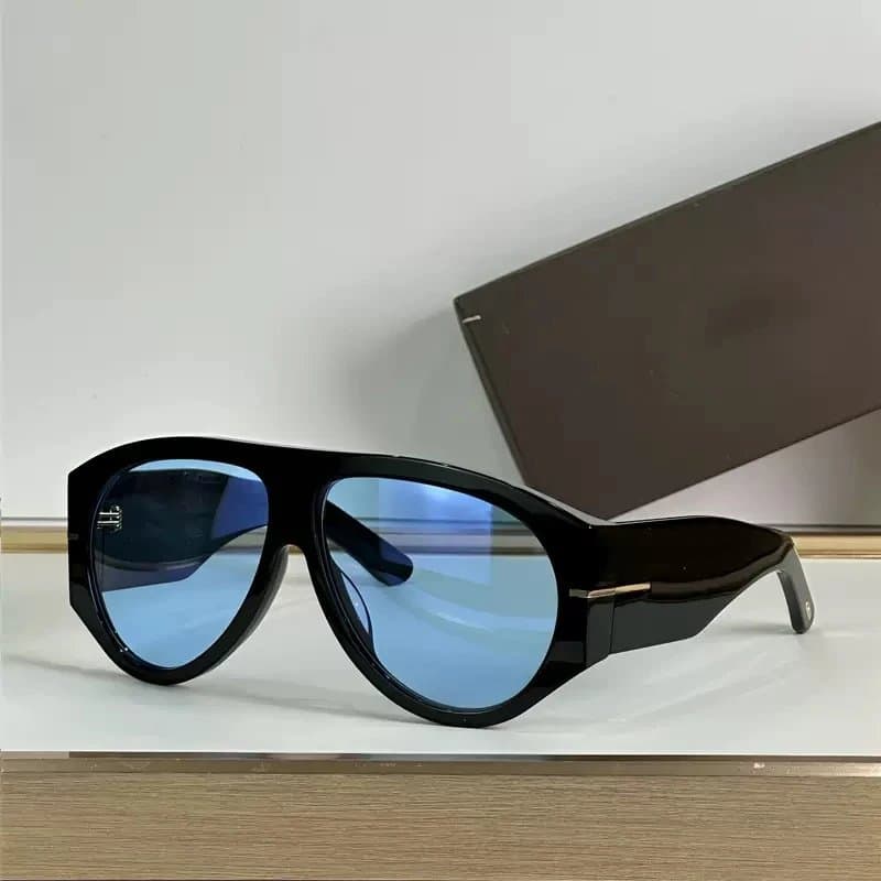 Tom Ford Aviator Sunglasses Blue Gradient Lens