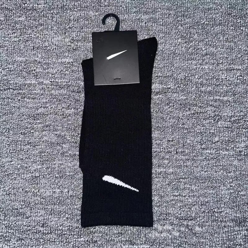 Nike Swoosh Socks Classic Logo