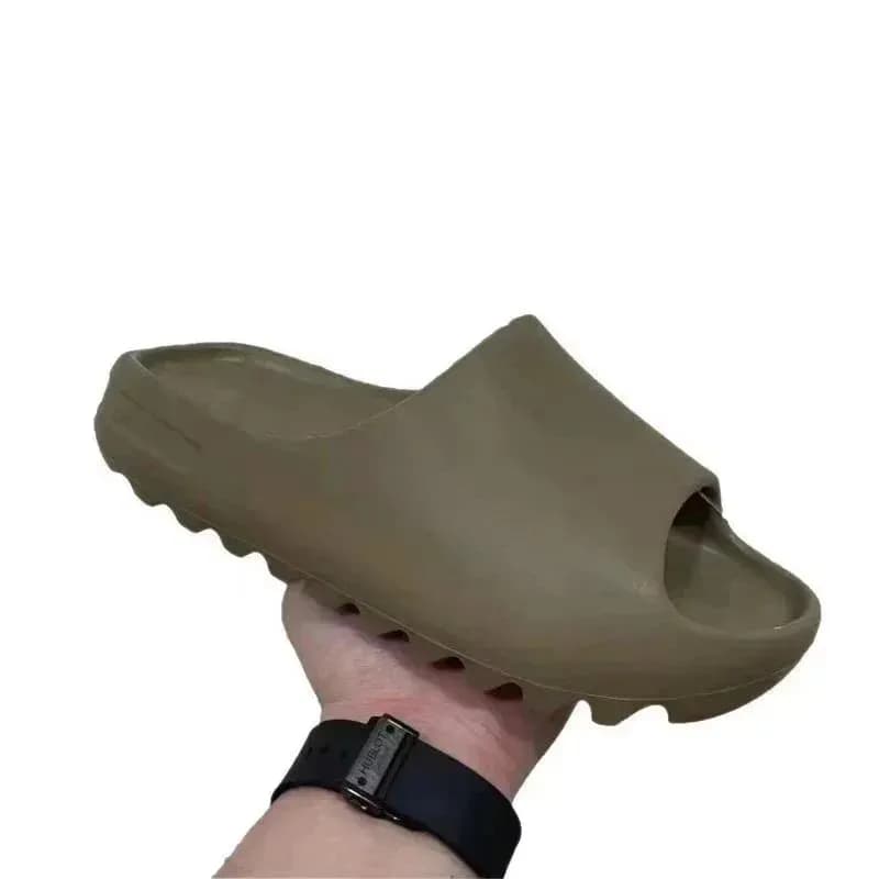 Yeezy Slide Earth