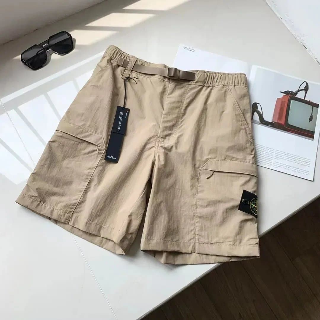 Stone Island Cargo Shorts Compass Patch — DD020117043