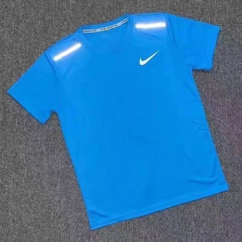 Nike Pro Top Solid White — 反光打勾速干短袖单件浅蓝色