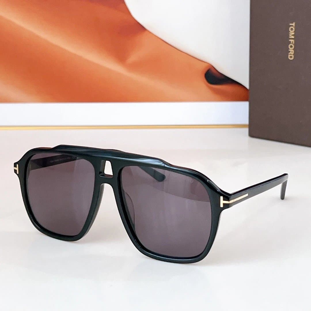 Tom Ford Aviator Sunglasses Black Frame with Gold Accents