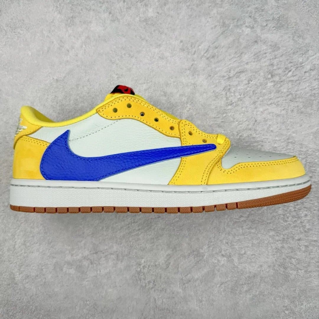 Nike × Travis Scott Dunk Low Reverse Mocha