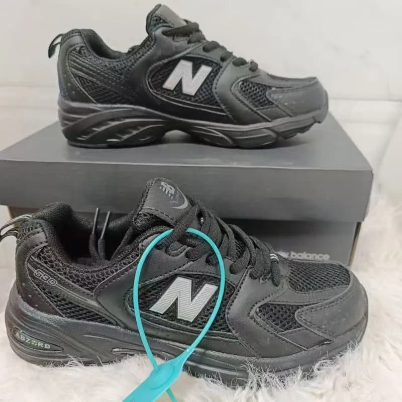 New Balance 990 All Black