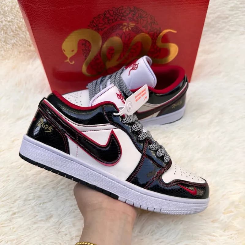 Nike Dunk Low Metallic Silver — 高版本 蛇纹黑红