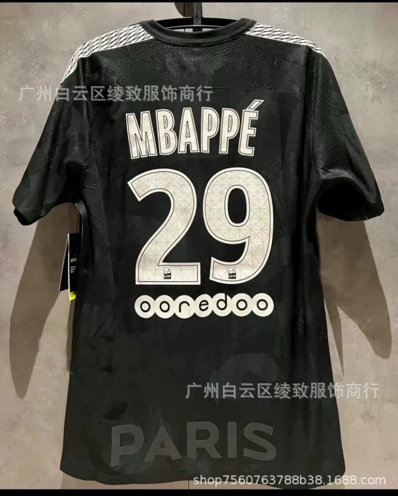 Puma PSG Home Jersey Mbappé 29
