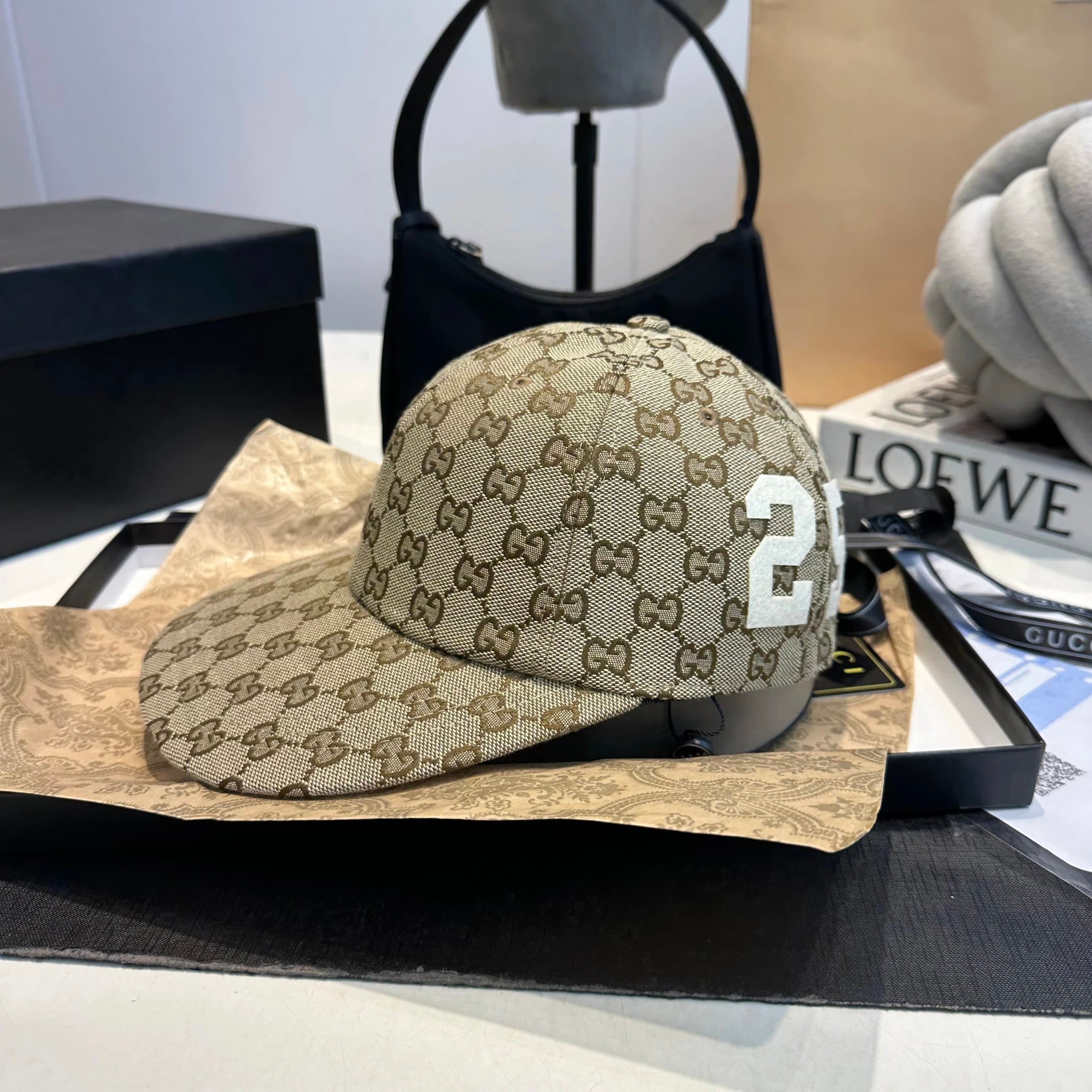Gucci Baseball Cap GG Monogram Dip-Dye — 1