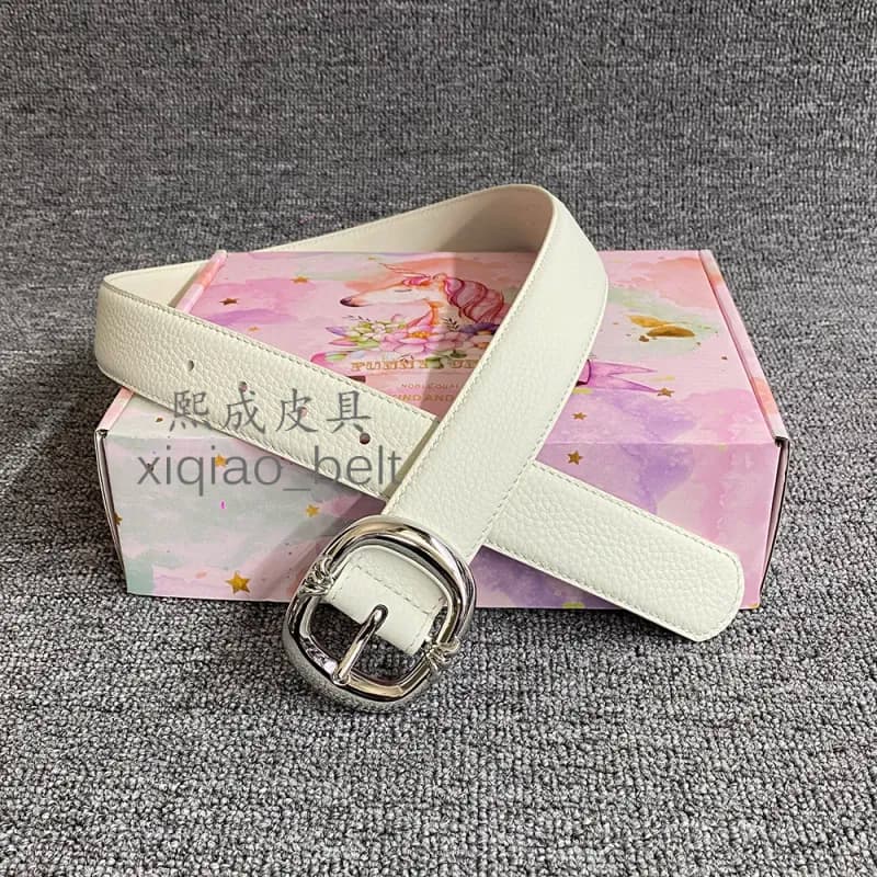 Classic Buckle Belt Textured Leather