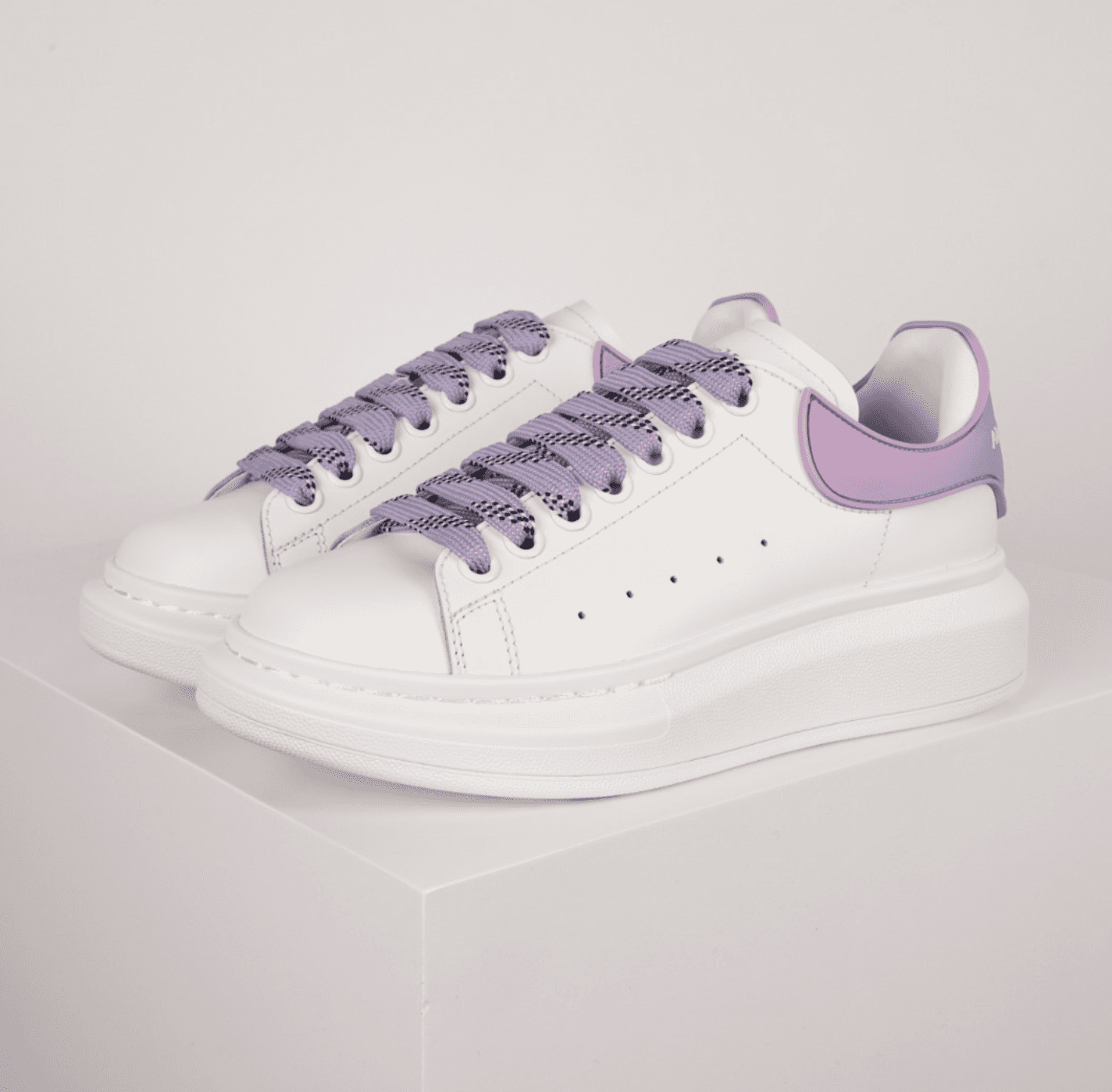 Alexander McQueen Sneaker Iridescent Heel — 紫白色