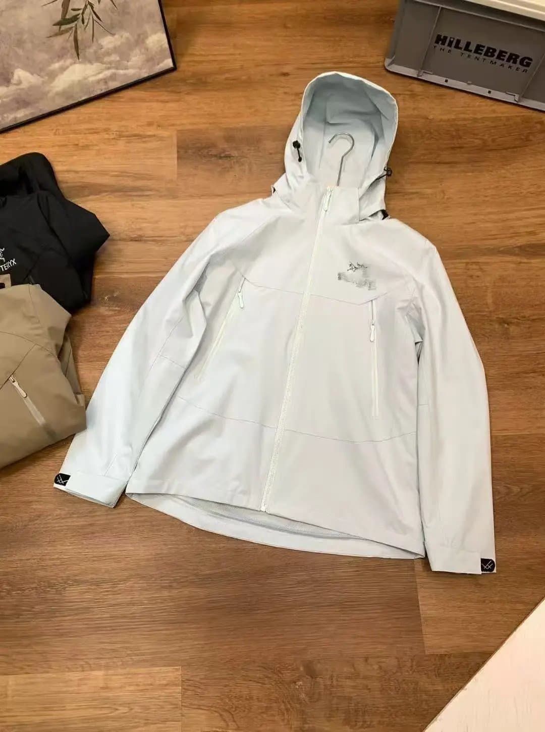 Under Armour Windbreaker Jacket Classic Fit — ARC-白色