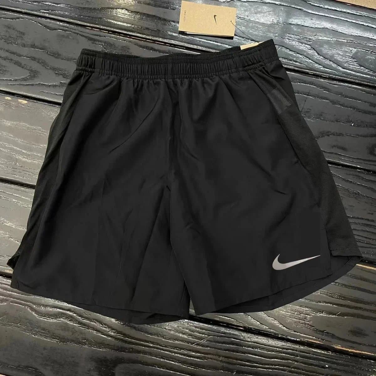 Nike Tempo Shorts Solid Black