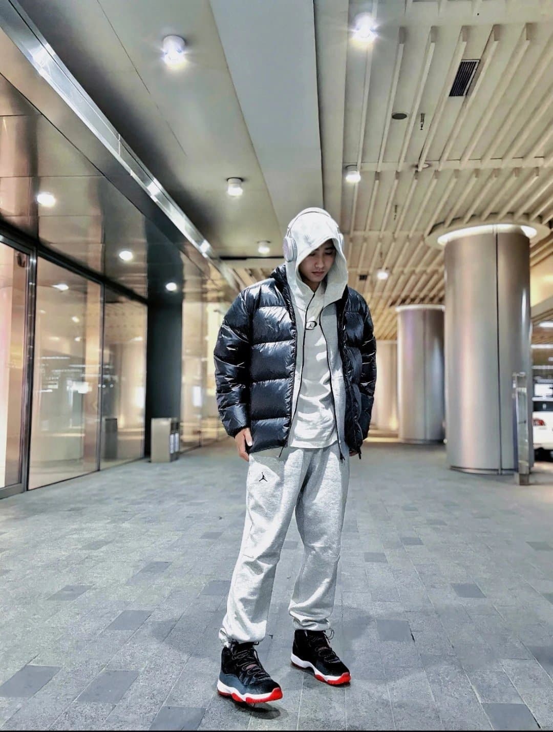 Adidas Track Pants Embroidered Logo — AJ灰色