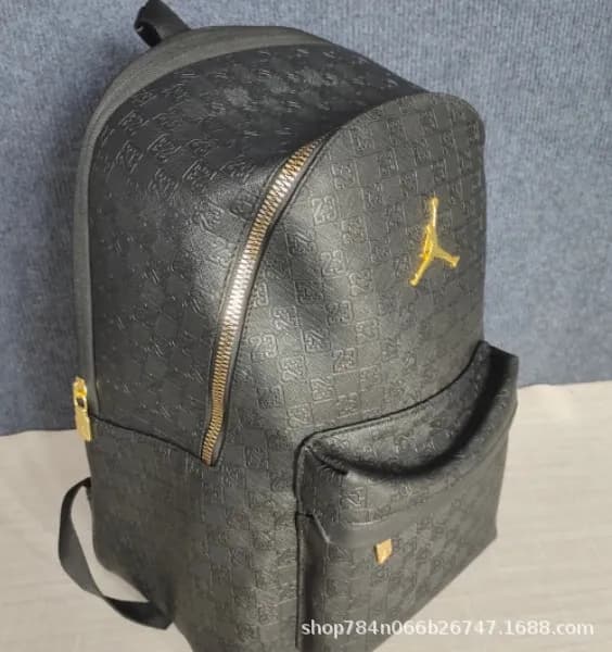 Fendi Double-Zip Backpack Monogram Denim — 双层皮面黑金
