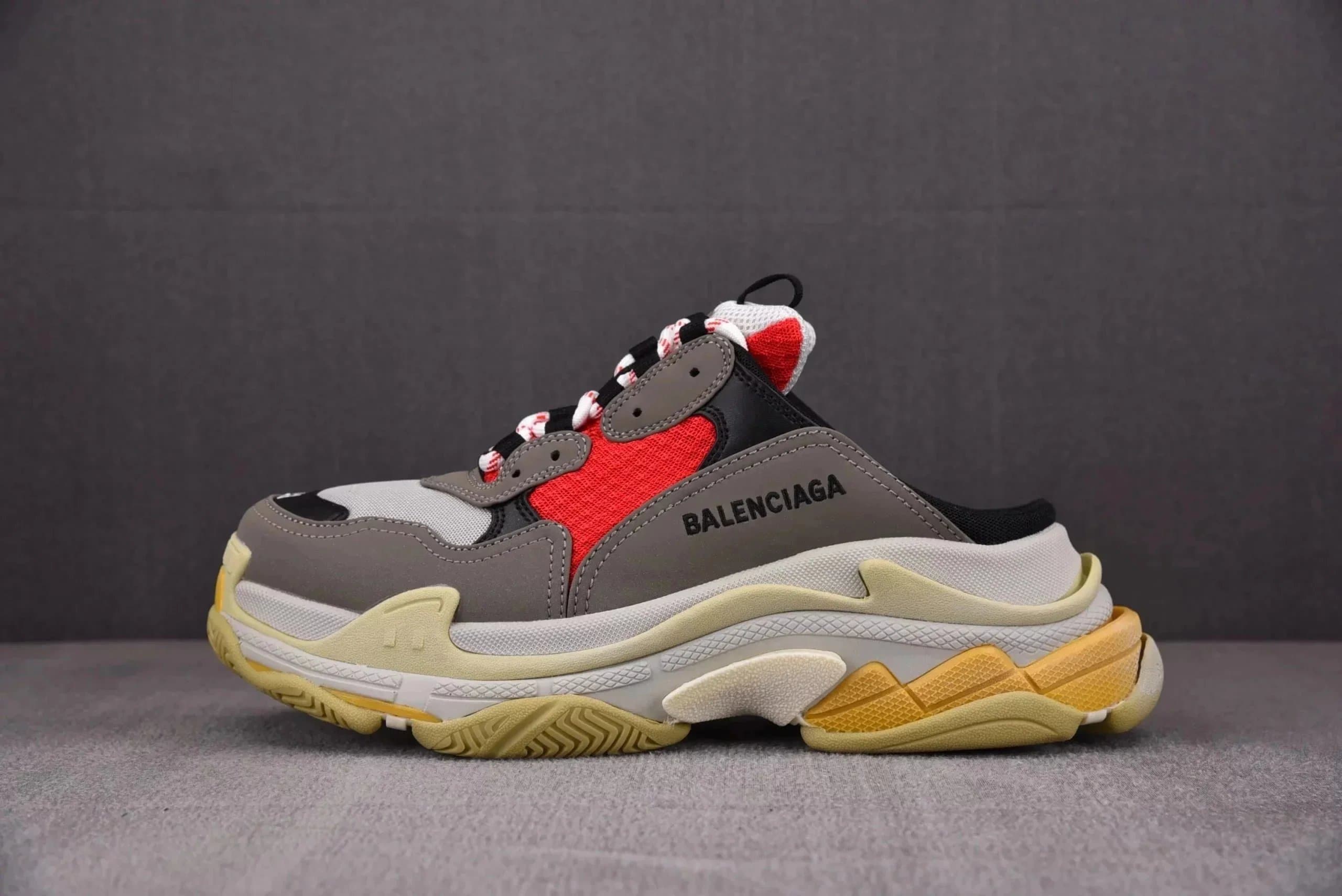 Balenciaga Triple S BMLRESGAVA — 03灰红黑