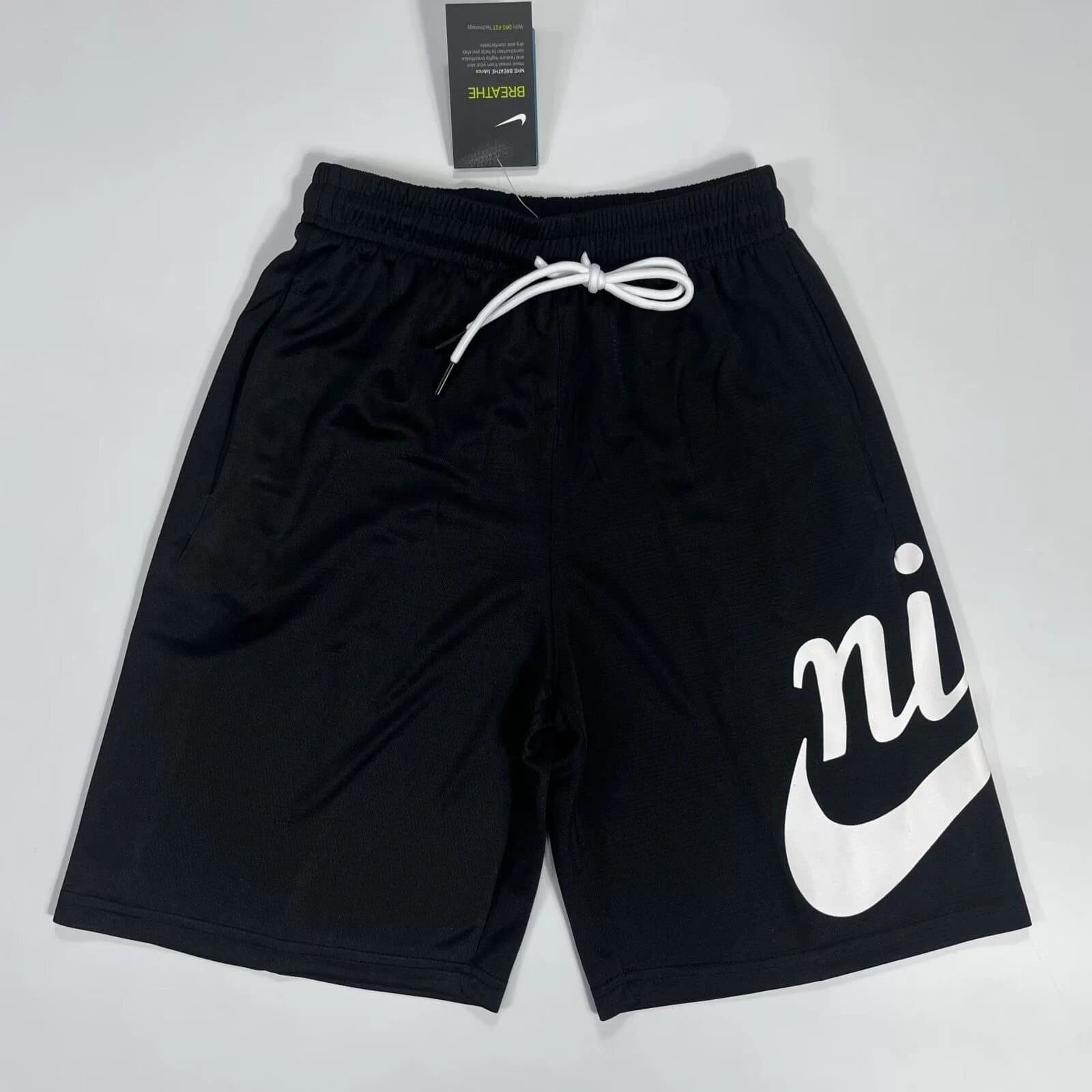 Nike Sportswear Shorts Swoosh Logo