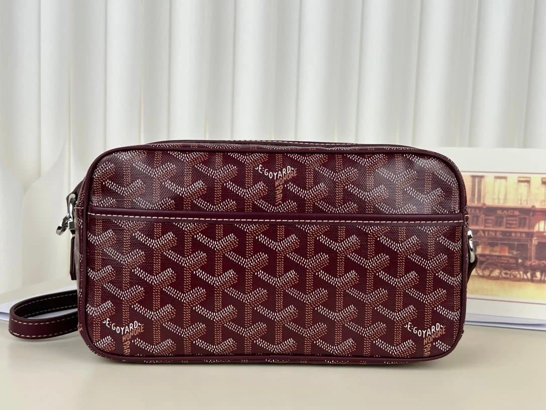 Goyard St. Louis Pouch Classic Chevron — Claret Red