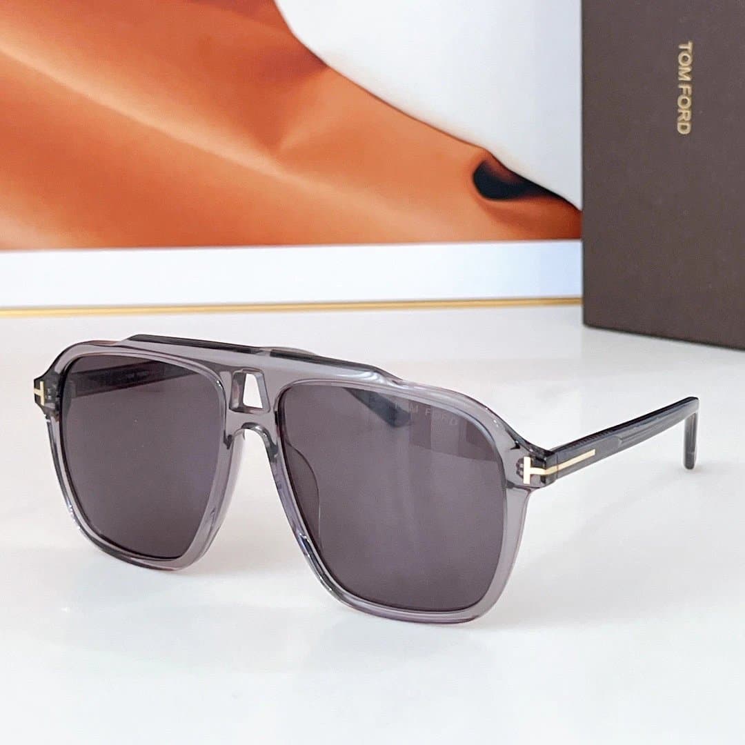 Tom Ford Aviator Sunglasses Smoke Lens